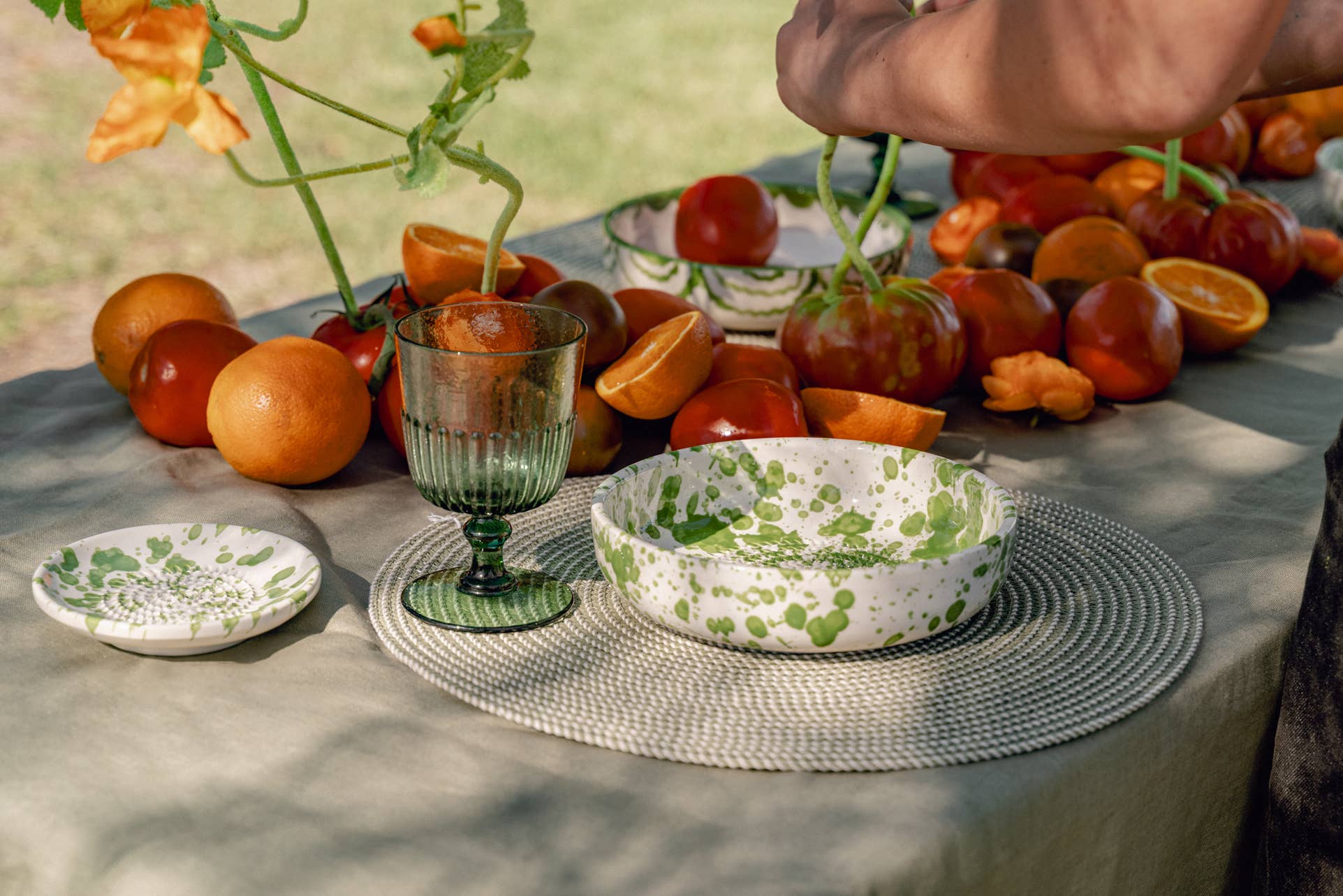 Ceramic Garlic Grater Plate - Small Green & White - Moss