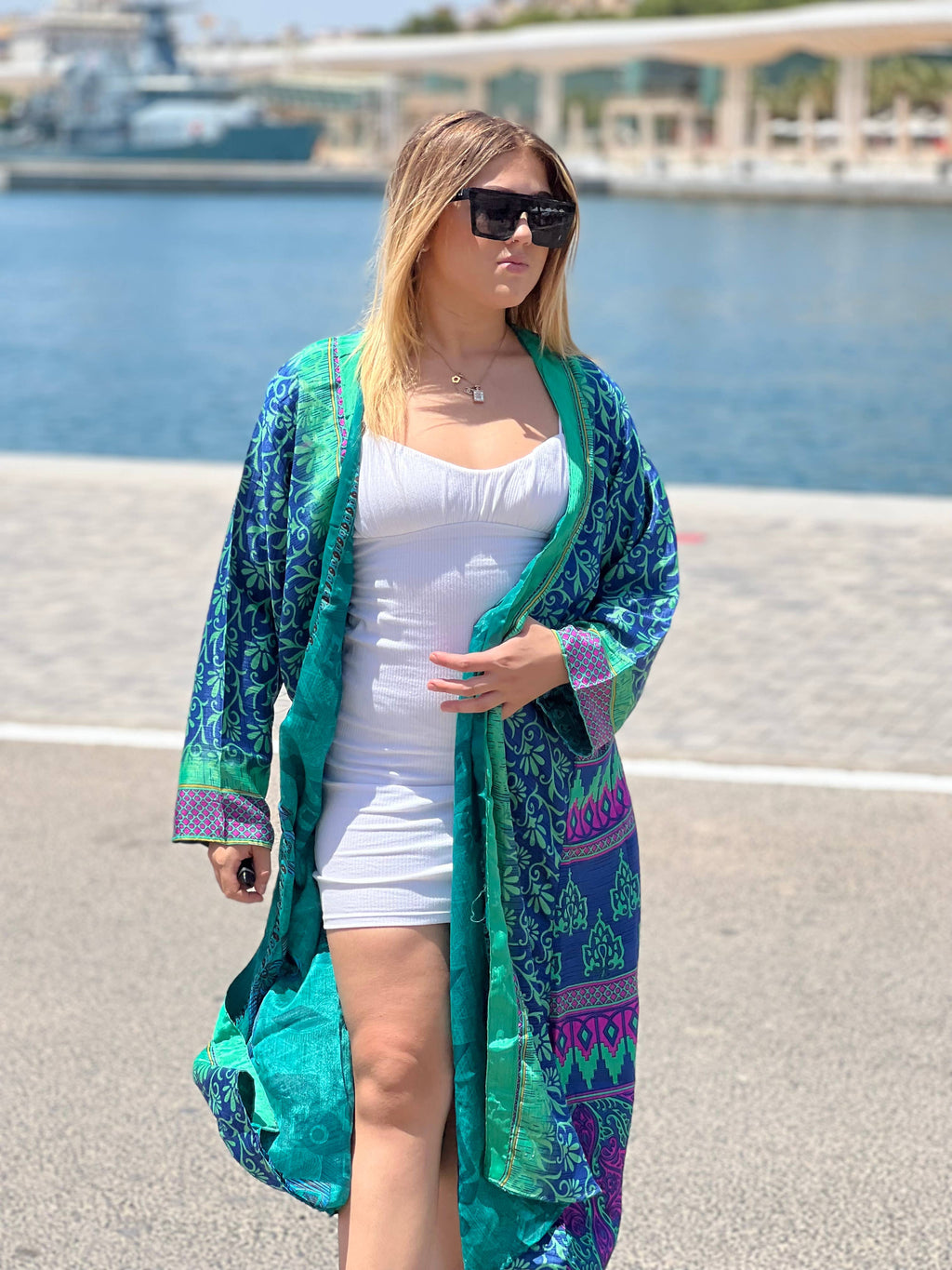 Reversible long kimonos. Recycled silk kimono.