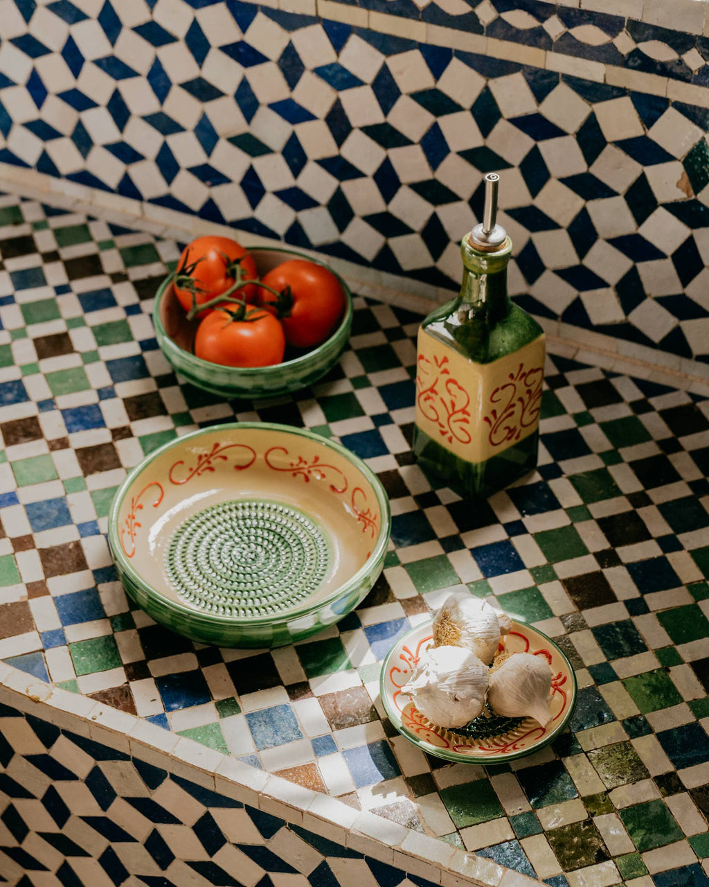 Garlic Grater Plate - Medium Ceramic Traditional - Alhambra