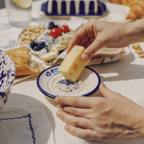 Ceramic Garlic Grater Plate - Small Blue & White - Tuna