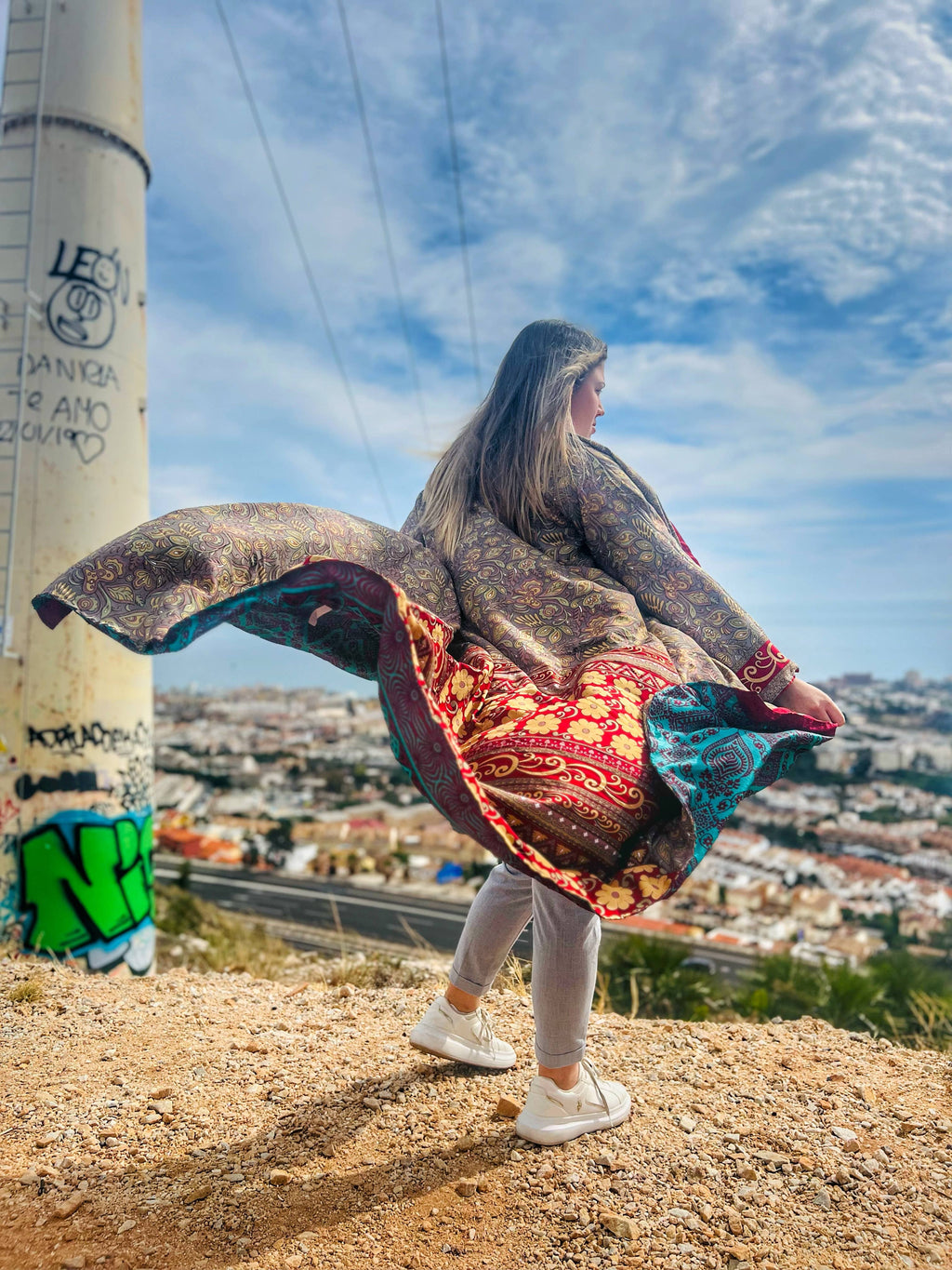 Reversible long kimonos. Recycled silk kimono.