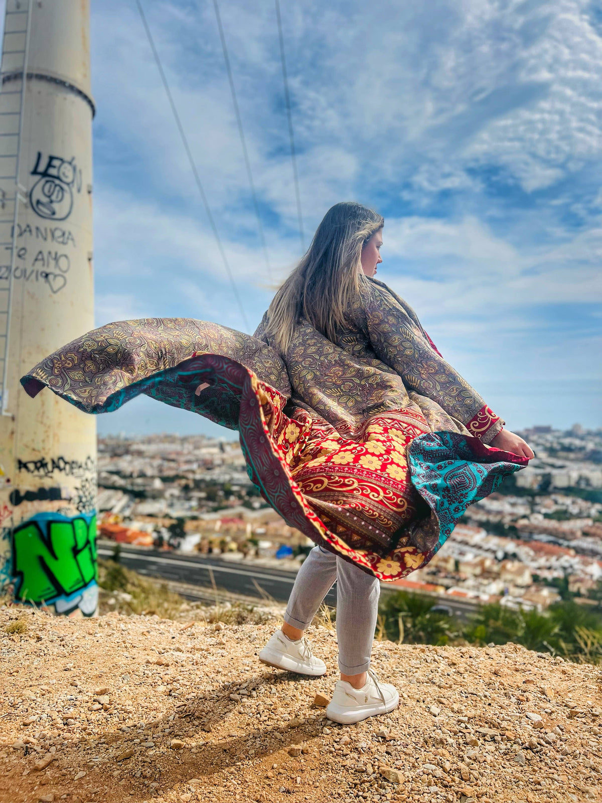 Reversible long kimonos. Recycled silk kimono.