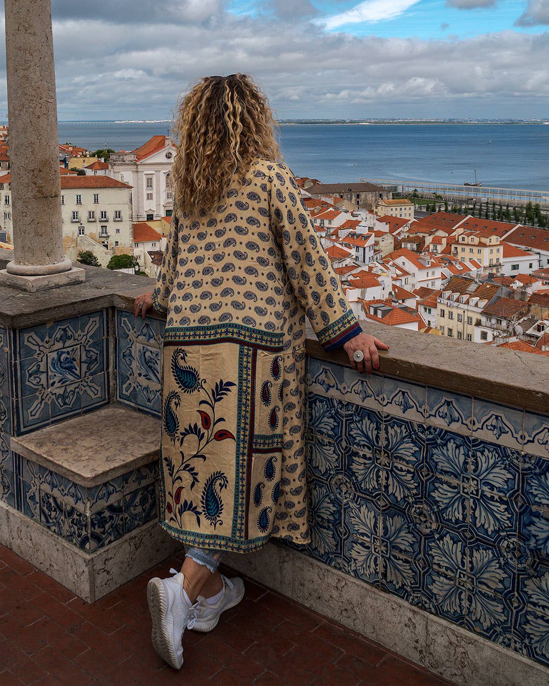 Reversible long kimonos. Recycled silk kimono.