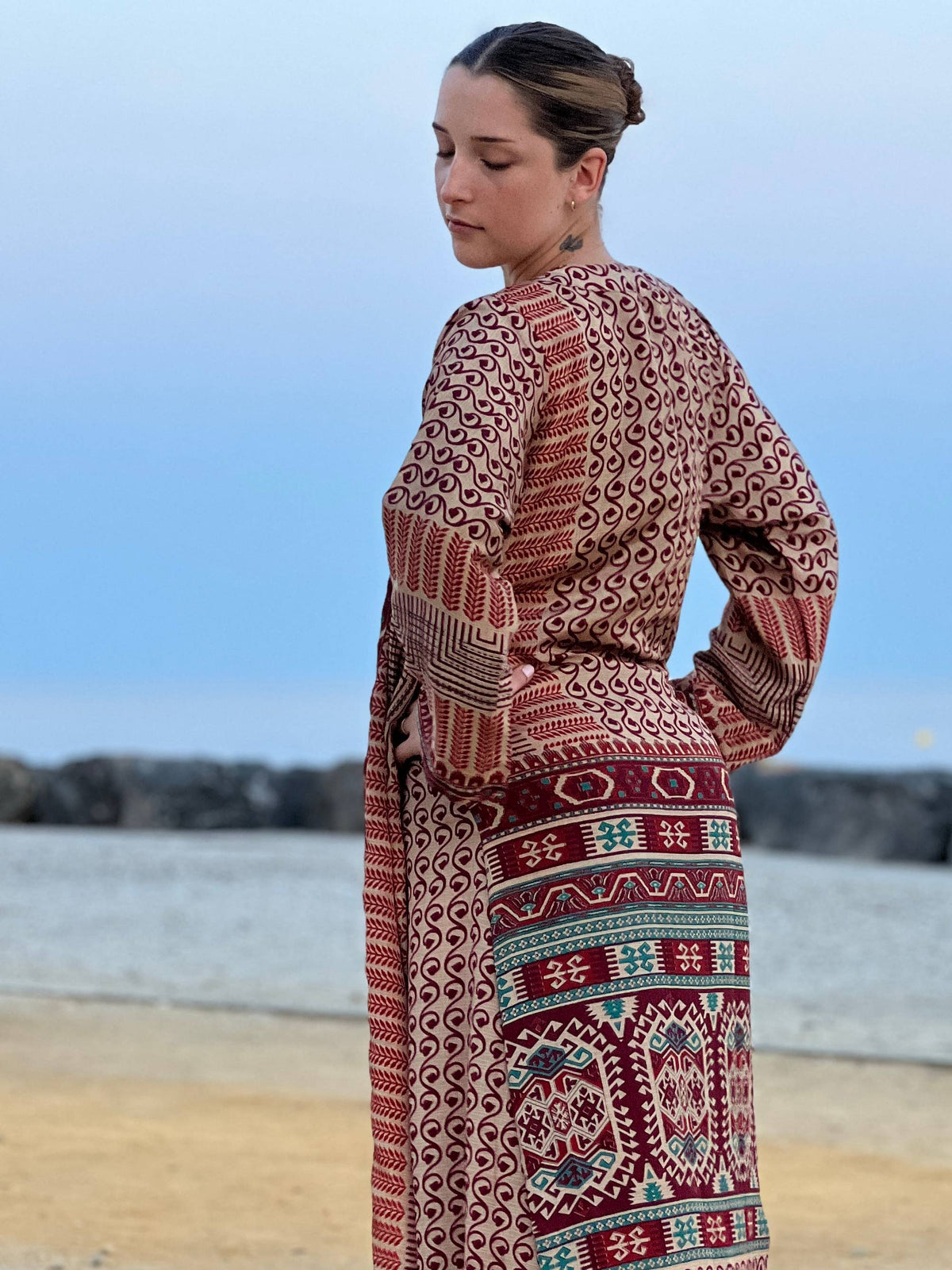 Reversible long kimonos. Recycled silk kimono.